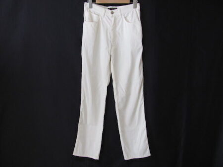 1本あれば間違いない｜フェンディのホワイトパンツを買取しました
