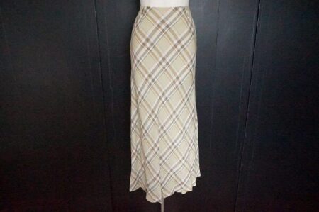 品のいいチェックにうっとり｜マーガレットハウエルのスカートを買取しました