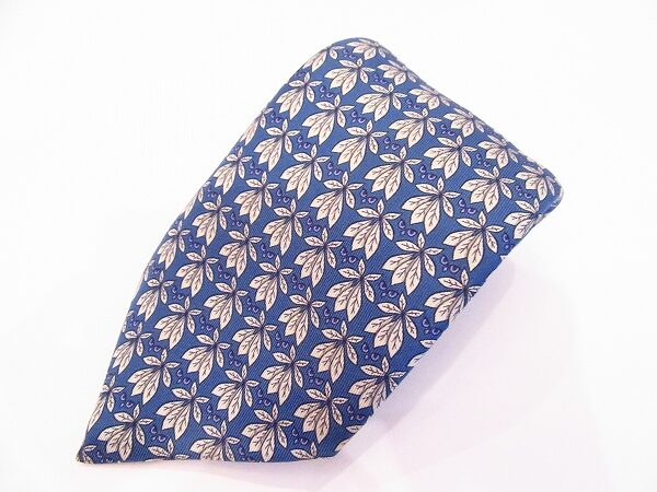 どこか品の良さを感じる|エルメスのネクタイを買取しました