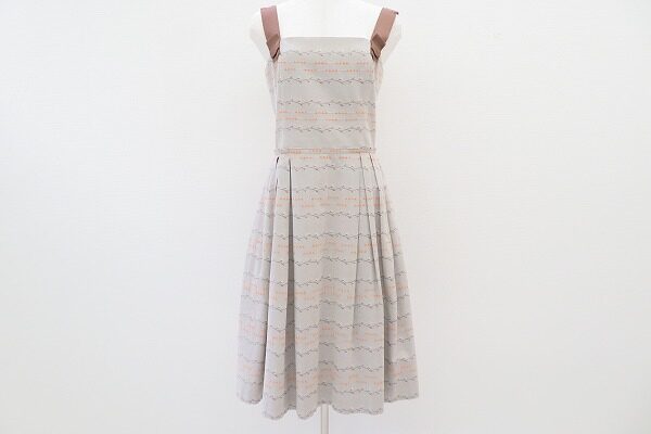 グレー×ブラウンの儚げな組み合わせが可愛い|フォクシー ワンピース