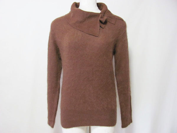 首元リボンが丁度いい｜インゲボルグのニットを買取しました