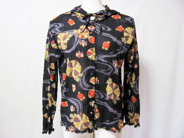 豪華な和柄が可愛い!カネコイサオのブラウスを買取しました