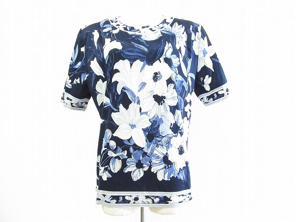 凛とした印象を！レオナールの花柄カットソーを買取させて頂きました