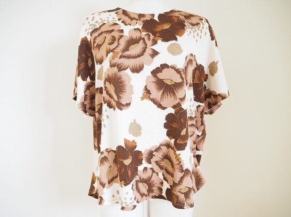 今回は詩仙堂の花柄カットソーを買取いたしました