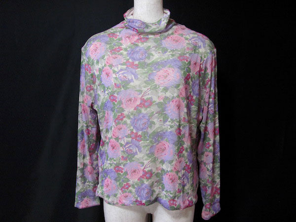 淡いバラ柄がエレガント｜バラ色の暮し カットソーを買取しました