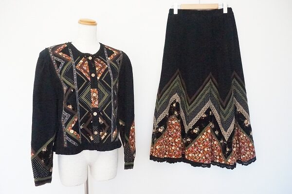 コーデュロイ素材で落ち着いた雰囲気に|ノンノンドールのセットアップを買取しました