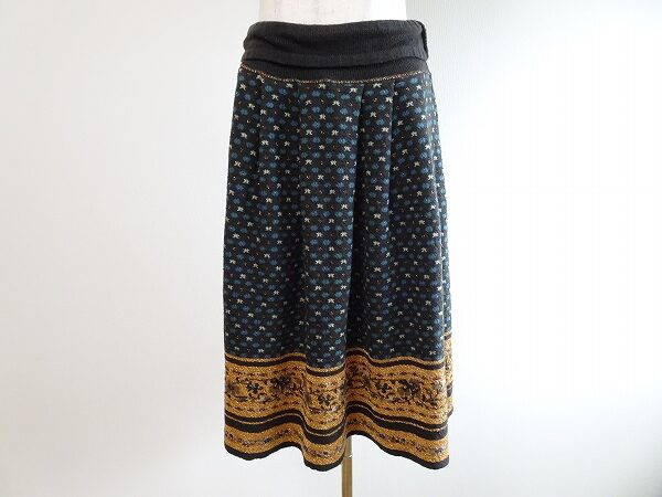 煌びやかなケンゾーのスカートを買取しました