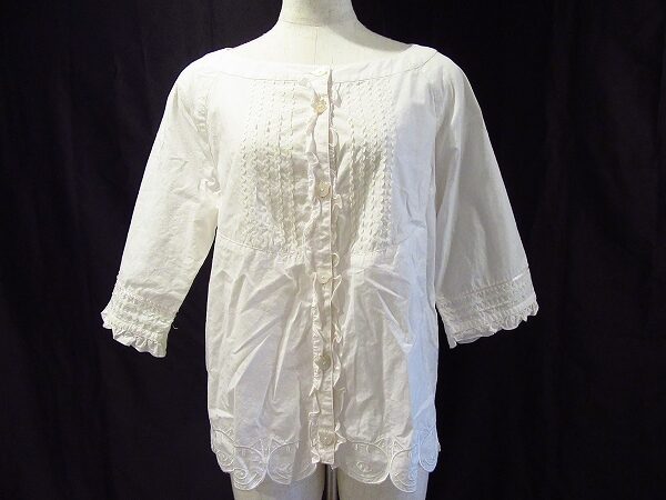 シェルボタンが可愛い｜アルベロベロのブラウスを買取しました