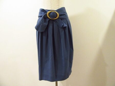 お洒落ディテールのブルースカート！ディオールのアイテムを買取させて頂きました