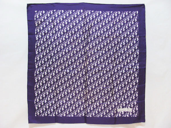 紫のアクセント！ディオールのスカーフを買取させて頂きました