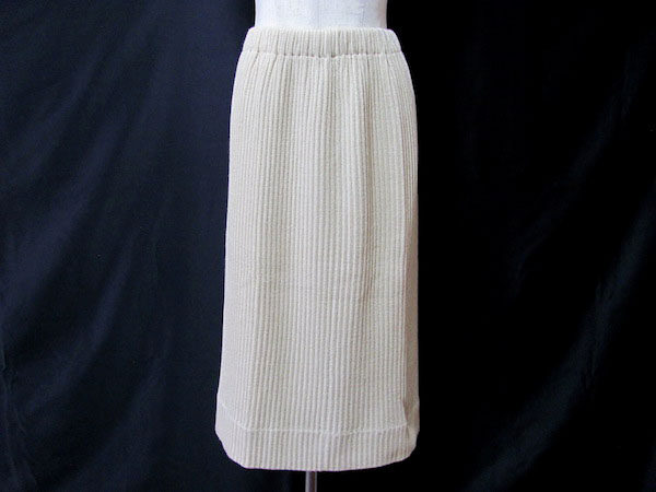 タイトリブスカート・アイボリー！斉藤都世子のアイテムを買取させて頂きました