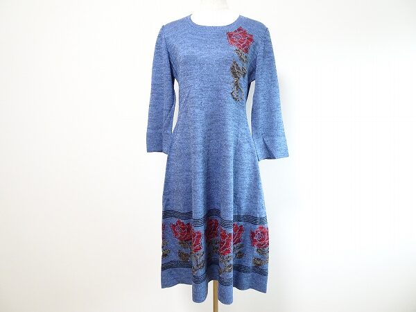 斉藤都世子 ワンピースを買取しました|青×薔薇の組み合わせが素敵