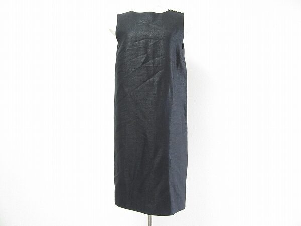 麻素材で程よくカジュアル!フォクシーアディアムのワンピースをお買取