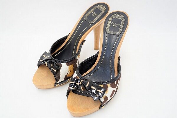 柔らかめのレオパードが好印象｜クリスチャンディオールのサンダルを買取しました