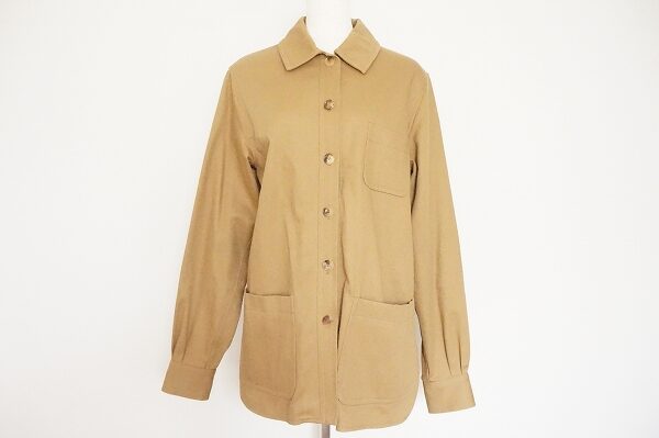 品とカジュアルが融合したサルヴァトーレ フェラガモのジャケットを買取しました