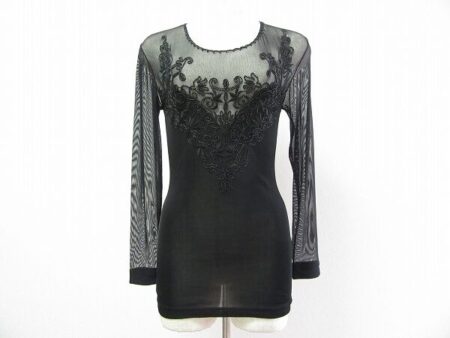 伊太利屋のシースル・カットソーを美品状態で買取させて頂きました