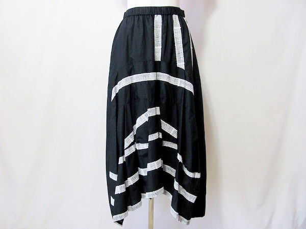 一度見たら忘れられない|慈雨センソユニコのスカートを買取しました