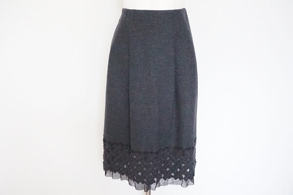 さりげないレースが可愛い|ランバンのスカートを買取しました