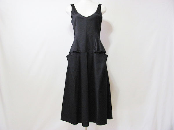 メリハリあるデザインに魅了|ワイズのワンピースを買取しました