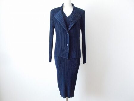 美品状態で買取！イッセイミヤケのワンピースセットアップ