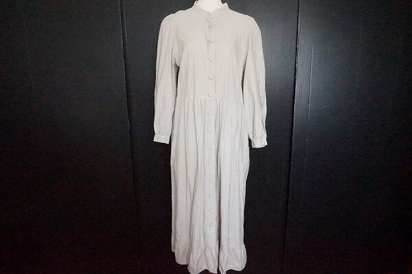 しっとりとした印象が叶う｜バラ色の暮し ワンピースを買取しました