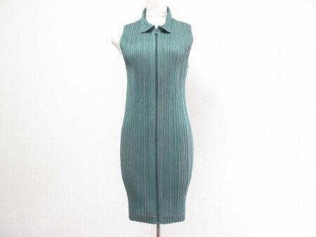 たたずまいも美しくなる｜プリーツプリーズのジレを買取しました