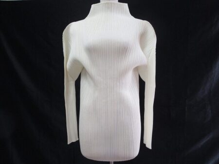 吸いつくようなしなやかさが売り｜プリーツプリーズのチュニックを買取しました