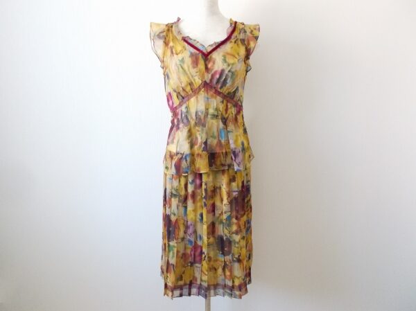 次の方へ必ず繋げる買取、ユキトリイのセットアップを買取いたしました