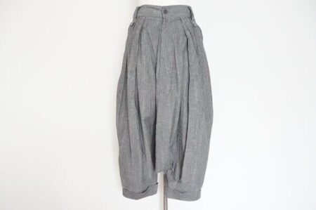優しく広がるデザインがポイント｜モユルセンソユニコのサルエルパンツを買取しました
