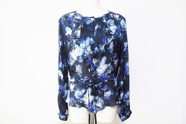 落ち着きと可愛らしさの融合｜ミスアシダのブラウスを買取しました