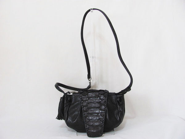 タッセル&レザーの黒ショルダー!イビザのアイテムを買取させて頂きました