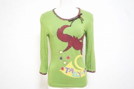 鮮やかな黄緑が目を惹く｜モスキーノのカットソーを買取しました