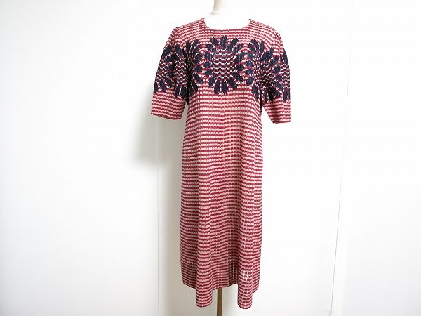 華のある印象になる｜斉藤都世子のワンピースを買取しました