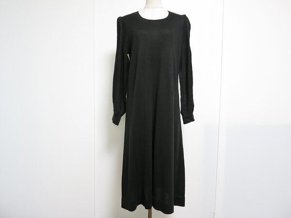 繊細ラインが好印象に|斉藤都世子のワンピースを買取しました