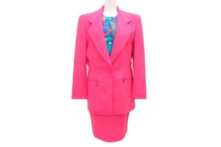 輝かしいピンクに目を奪われる｜エスカーダのセットアップを買取しました