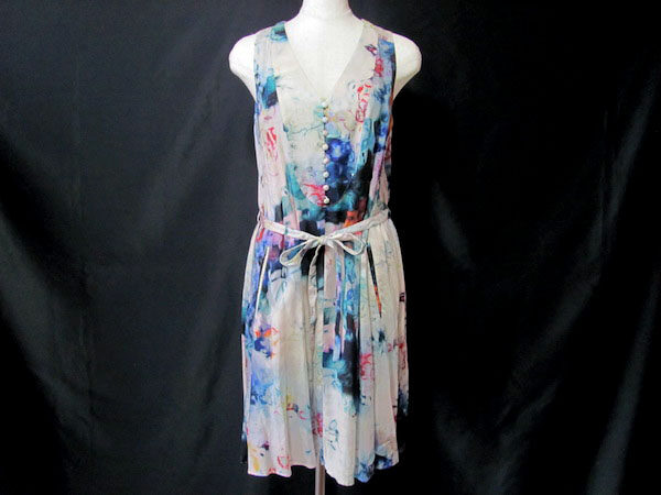 淡くも鮮やかな色合いが素敵｜ポールスミスのワンピースを買取しました