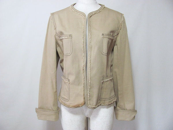 レリアンのノーカラージャケット・ベージュを買取させて頂きました