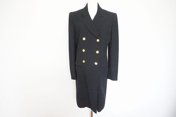 黒×金のゴージャスな組み合わせが眩しい｜ソニアリキエルのコートを買取しました