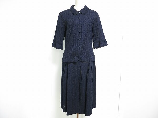 コーデ不要なレリアンの紺色セットアップを買取させて頂きました