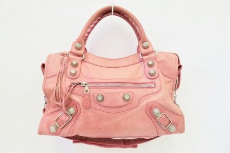 コンパクトに持てる！バレンシアガのショルダーバッグを買取しました