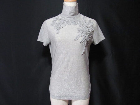 女性らしい花モチーフ！レリアンの半袖タートルネックを買取させて頂きました