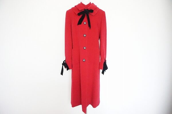 ジュンアシダのつけ襟付きロングコートを買取させて頂きました