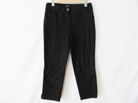 スタイリッシュさが光る｜バーバリーのパンツを買取しました