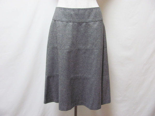 ベーシックなグレースカートを買取！バーバリー