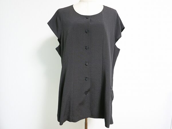 落ち着きがありつつも優しい風合い｜三年坂のブラウスを買取しました