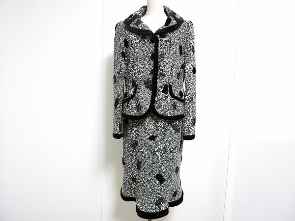 ツイードとスパンコールが華やか|イネスのスカートスーツを買取しました