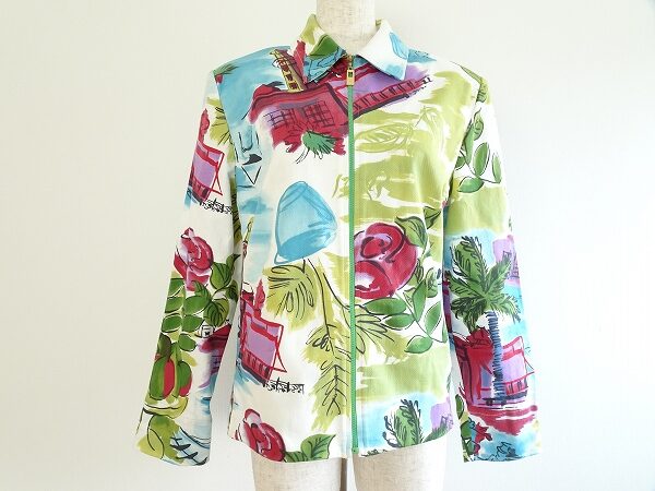 豪華な柄がその場を盛り上げる｜セントジョンのジャケット