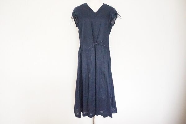 すっきりおしゃれに着られる｜ドゥクラッセのワンピースを買取しました