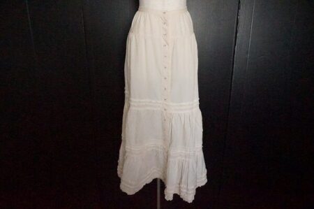 ピンクハウスのフロントボタン・ロングスカートを買取させて頂きました