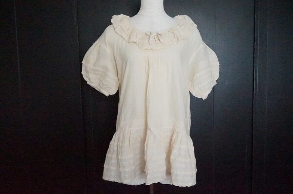 ボリューム感が可愛い｜ワンダフルワールドのブラウスを買取しました